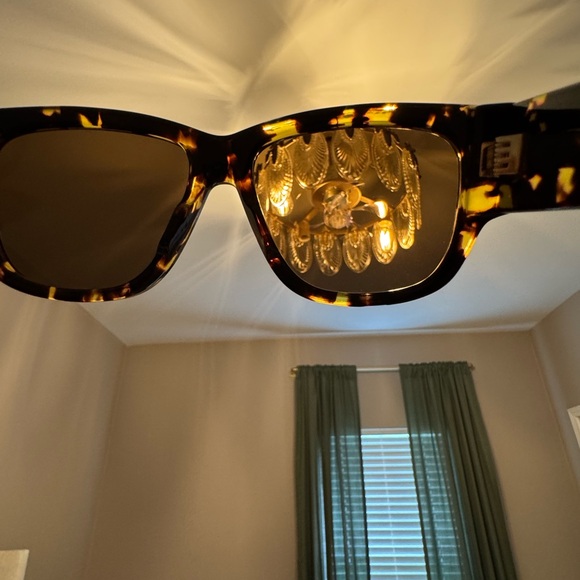 Bottega Veneta Tortoise Shell Sunglasses - Picture 6 of 7